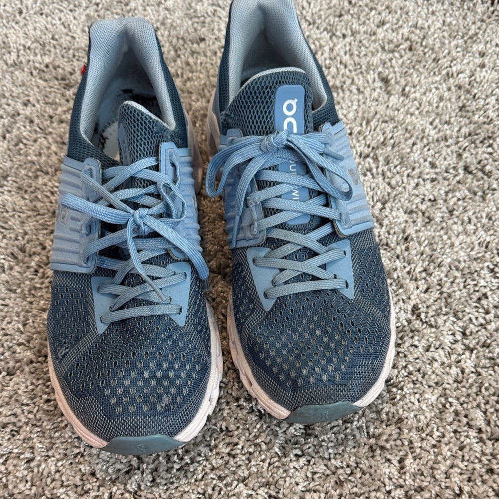 On cloud Running Women's Athletic Shoes in Navy and Light Blue